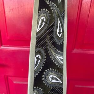 Green Karl Knox Men's Tie Swirls Design